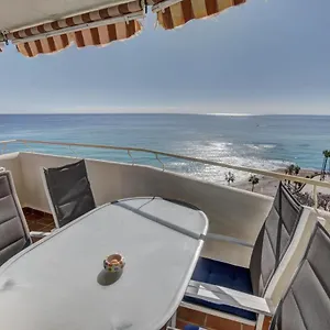 https://sunset-apartment-benal-beach-complex.es-andalucia.com